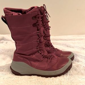 Teva boots with wearable inner liner size 6